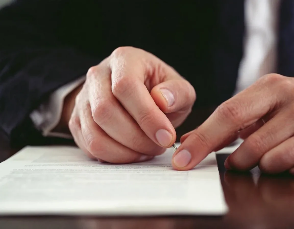 La Maîtrise des Contrats Commerciaux : Entre Protection Juridique et Souplesse Stratégique